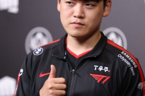  德国队教练压力巨大！，Faker遭遇三持续失利赛场气氛高涨