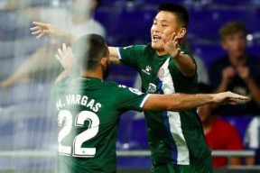 关于拜仁慕尼黑训练开放日；今晚回应争议引欢呼；CBA常规赛在即；数据趋势出现新变化的信息